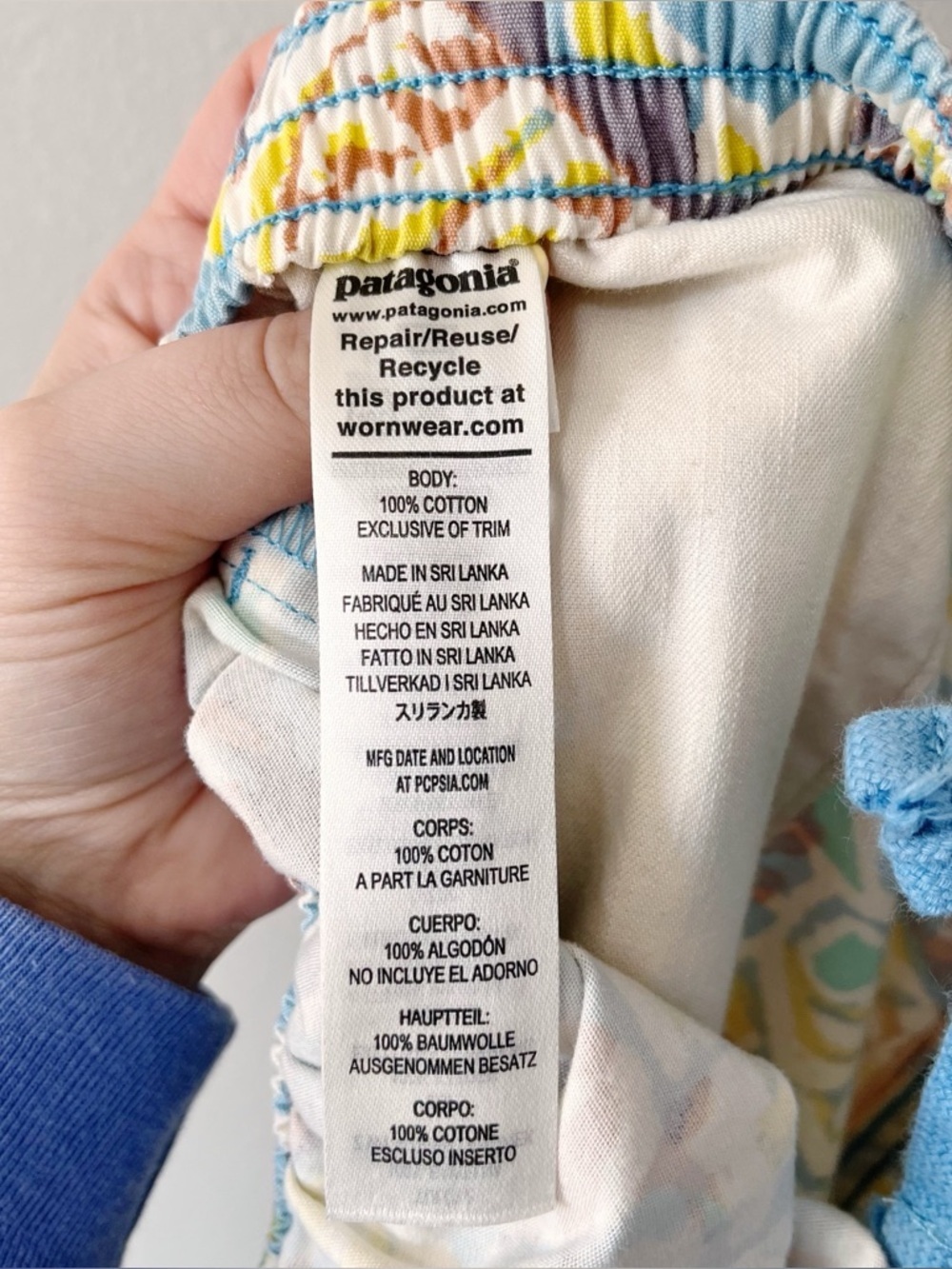 Patagonia NWOT Funhoggers Printed Pants Thriving Planet Blue Size Large Outdoor - Picture 12 of 14